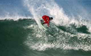 Surfing at Peniche (&copy; ipleiria.pt)