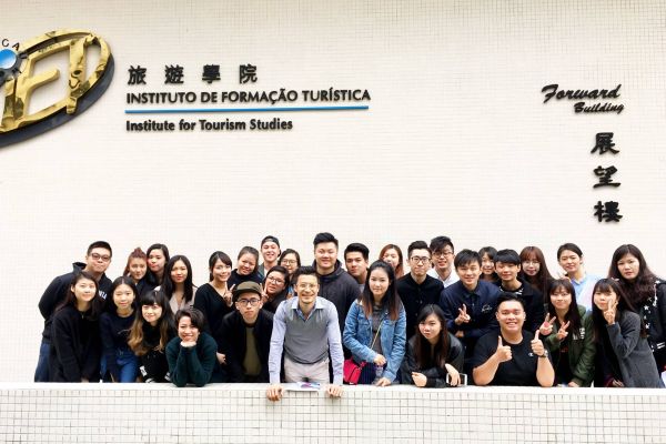 press3016bc7c-cef4-9679-0b6c-817cf1e2ae52530B8D5B-5850-09B2-5F52-2B9D5DCE4DFB.jpg